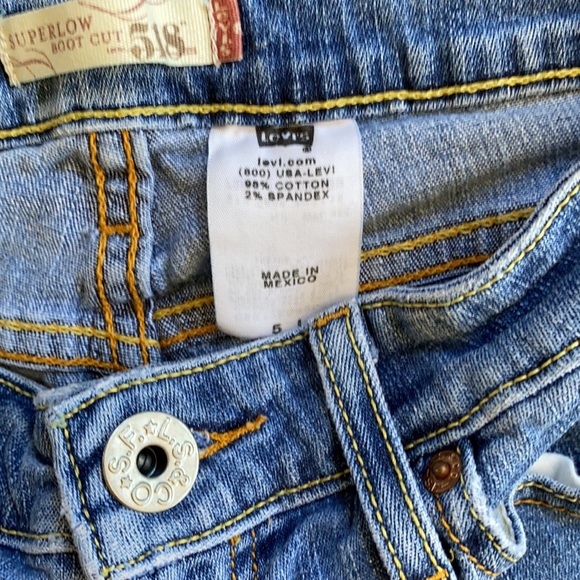 Levi Cut Off Denim Shorts - Picture 4 of 6